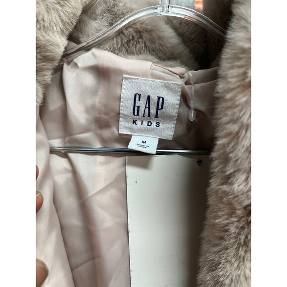 Gap Kids - girls Cropped Fur coat / M / Tan / NWOT - Picture 3 of 3